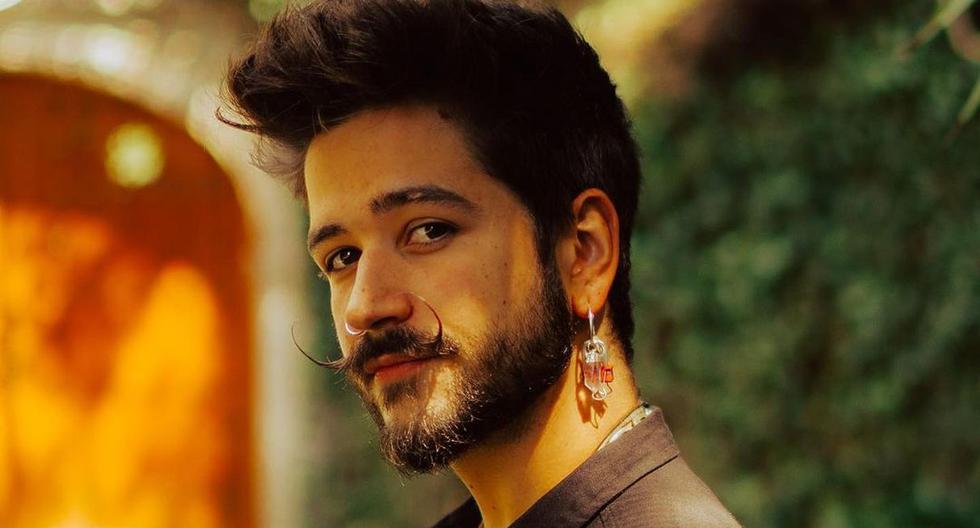 elcuaracom's tweet photo. Es incríble que CAMILO, un cantante que es duramente criticado por sus haters y que supuestamente canta "basura" de música, hoy gana 3 Premios Lo Nuestro: 

- Artista del Año. 
- Album del Año. 
- Artista revelación masculino. 

¿Que quiere decir esto?
QUE SE JODAN TODOS. https://t.co/A6KPuraqAx
