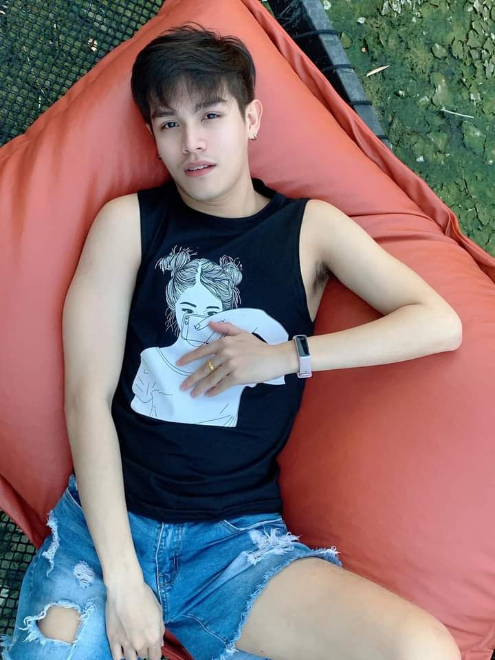 Chúng tôi là chúng tôi hoặc chúng tôi sẽ là bạn gái của bạn 🤪

🇹🇭 Tên tôi là Best, đó là quản trị viên.
#quanghungmasterd #quanghungmasterd 
#muzik