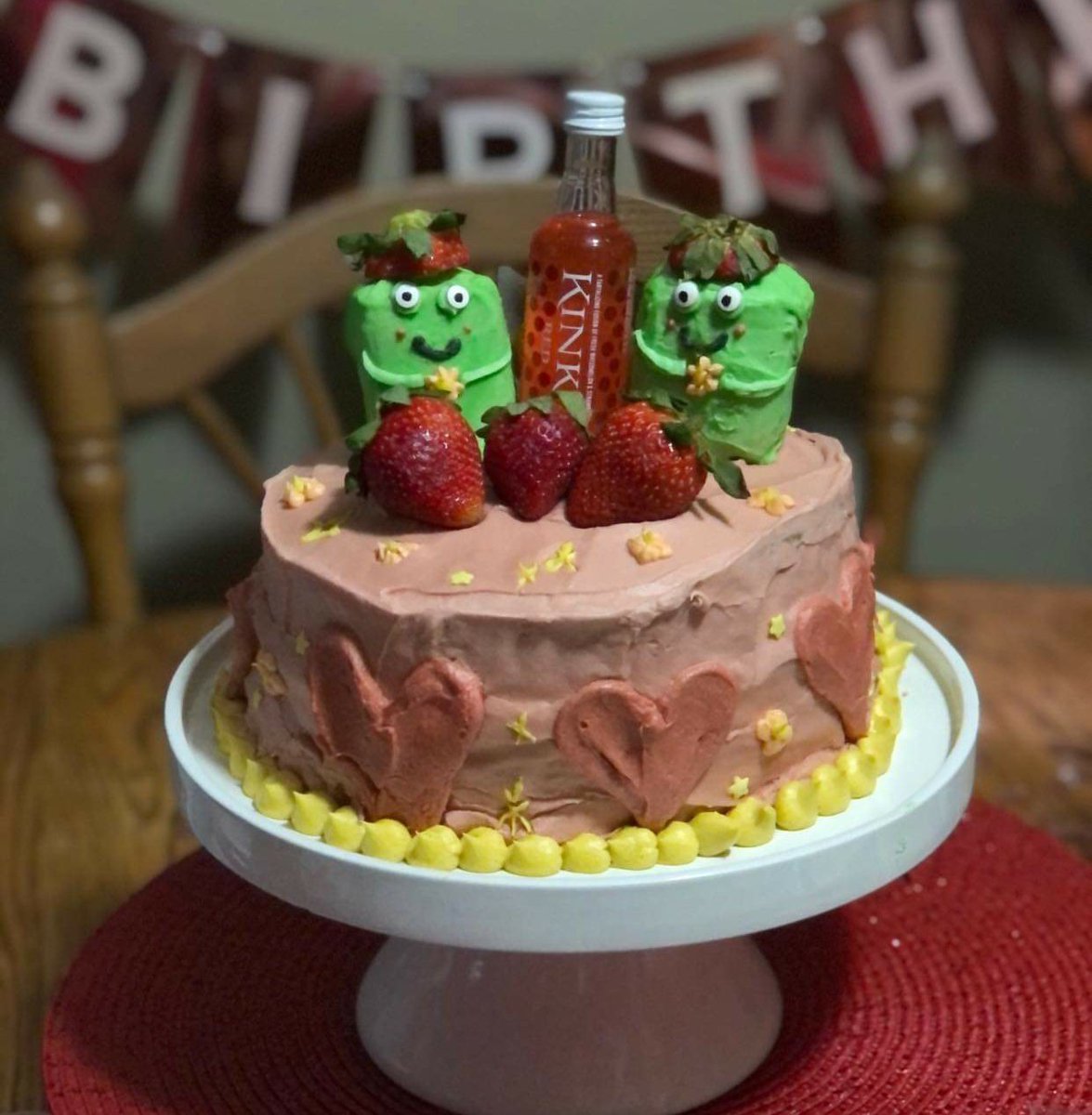 2021 is the year of frog cakesA THREAD 