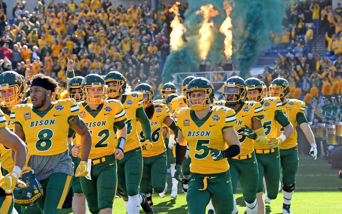 luke_waters2's tweet photo. Excited to announce I am committing to North Dakota State University to continue my academic and athletic career! #GoBison 🤘 https://t.co/DOG9RNjVNV