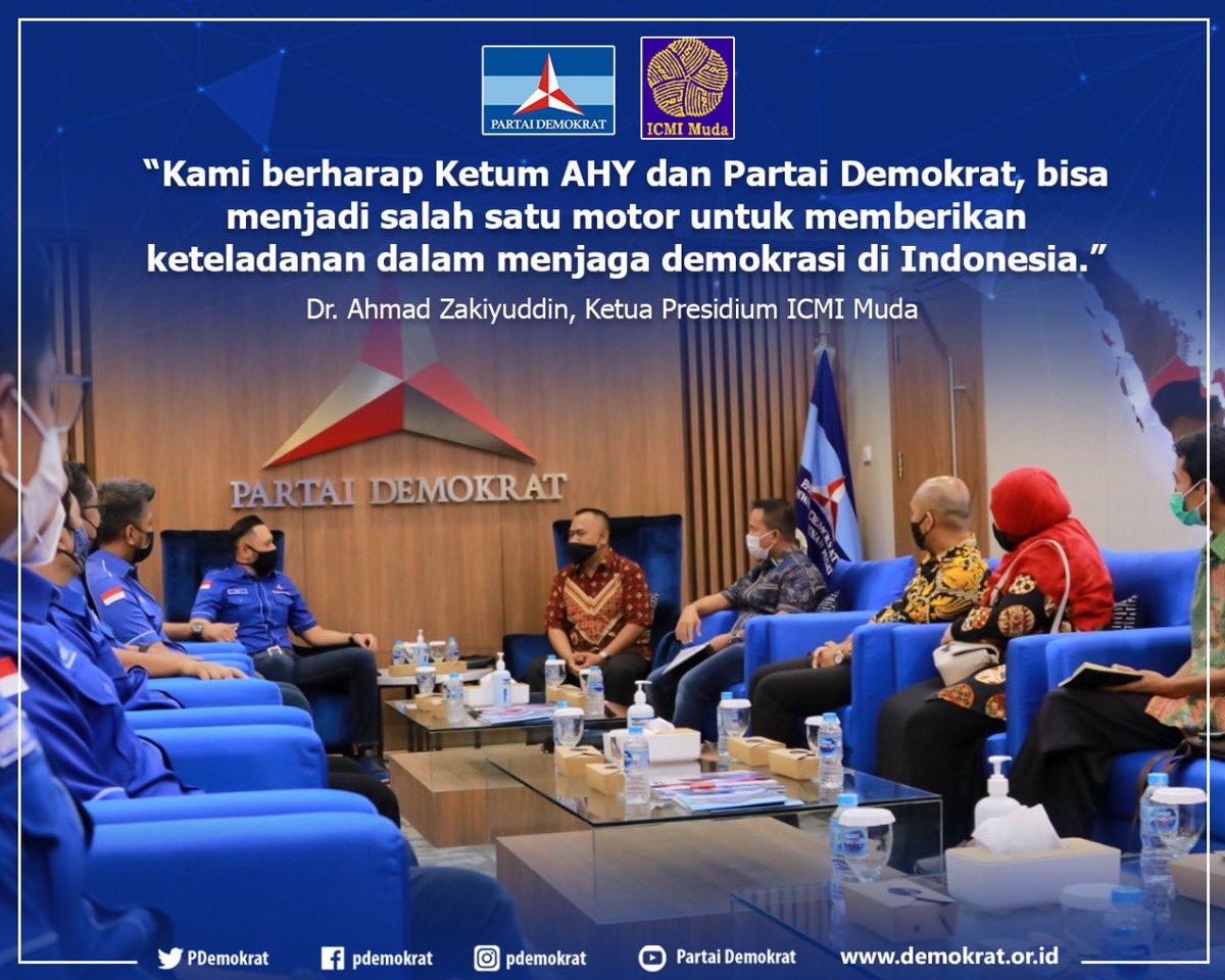 OssyDermawan's tweet photo. "Kami berharap Ketum AHY dan Partai Demokrat bisa menjadi salah satu motor untuk memberikan keteladanan dalam menjaga demokrasi di Indonesia." Dr. Ahmad Zakiyuddin Ketua Presidium ICMI Muda

Kami Bersama AHY #DemokratSolid https://t.co/1UsxZDMpOc