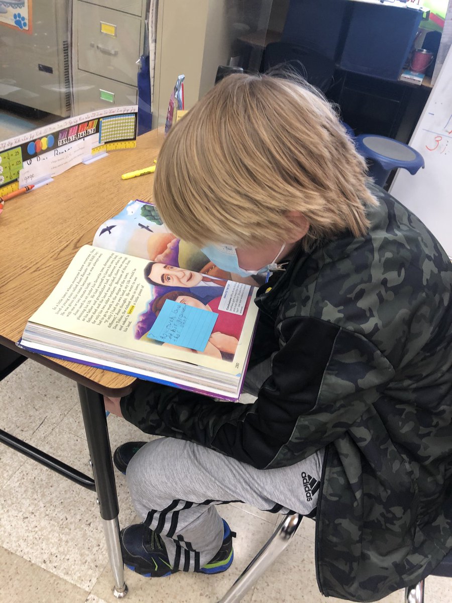 TeacherTrone's tweet photo. Today we practiced “Close Reading”- digging deeper into the text. We read the folktale The Harvest Birds &amp; then used sticky notes to jot down our thinking. Students found important parts &amp; favorite parts, asked questions &amp; made connections w/the story and themselves. #rowvastrong https://t.co/xNsJjUru1e