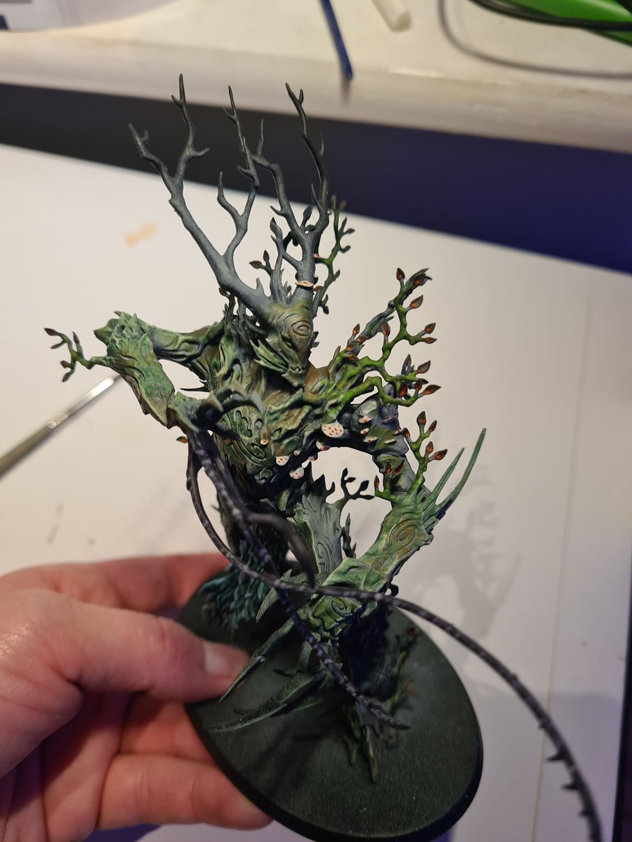 AlfhildStorm's tweet photo. A bit more done on Mr Treacle treeboy 
#sylvaneth #paintingwarhammer #warhammerpainting #warhammercommunity #treelord https://t.co/phwE4obXeV