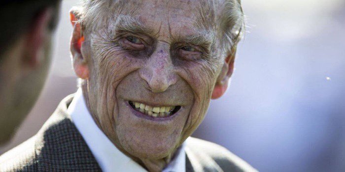 AidanCeitic's tweet photo. as the days pass, he slowly evolves into Darth Sidious https://t.co/usFO1HazRp