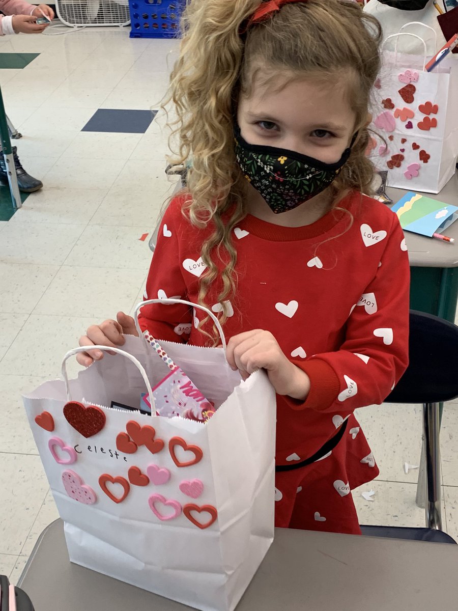 MrsMancl's tweet photo. Valentine Day fun in 1st grade! So happy we could celebrate in person. ❤️ https://t.co/AUPy7BjSr5
