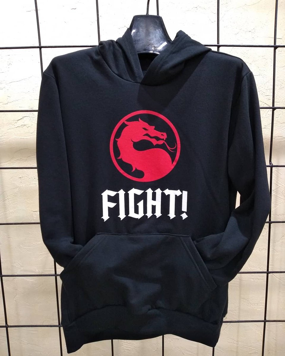 aurimoda's tweet photo. Ya en tiendas departamentales las playeras oficiales de #MortalKombatMovie 
#MortalKombat 
#MortalKombatPelicula 
¡Un golpe justo en la nostalgia!
Mortal Kombat https://t.co/gDrbpmZ0Ga