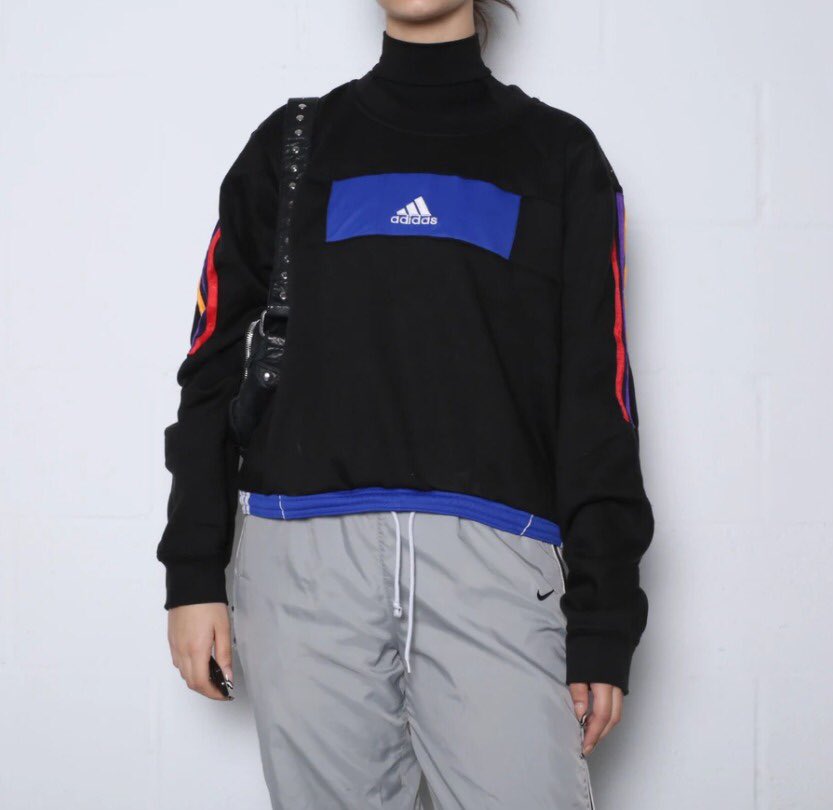 styleofbiyin's tweet photo. .@_biyin_ vía Instagram | Cuánto tiempo, amigos

꒰ ͜͡➸ Probablemente Usando: 
Arizona Vintage - 9991 CUSTOM ADIDAS ARIZONA STUDIO SWEATSHIRT

⬇️⬇️ https://t.co/oFGFjNYkWJ