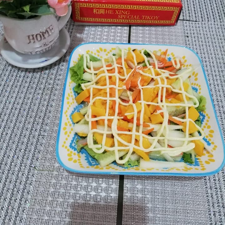 CadacioShayne's tweet photo. Kani salad my version https://t.co/hkOhSFUQZp