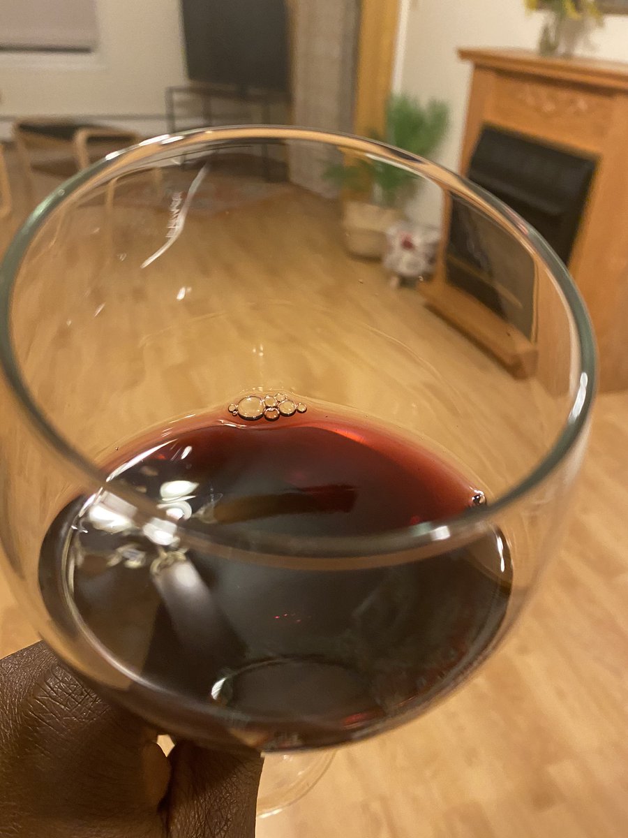 BlackGirlsDrink's tweet photo. It’s #NationalDrinkWineDay (which is also everyday right?)... and I want to play. 

Wine 🍷 = Beaujolais, the baddest https://t.co/OXN7wJFyYV