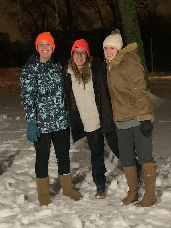athenstennis1's tweet photo. The AHS tennis team is enjoying their snow day! Can’t wait to get back on the courts, but until then snow will have to do. #oneathens https://t.co/blE48WAXrC