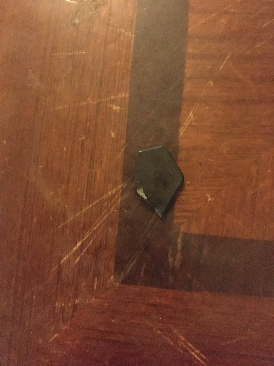 ch7ppa1's tweet photo. Found this in my Takis bag wtf is this shit https://t.co/xdK3WOnTvx
