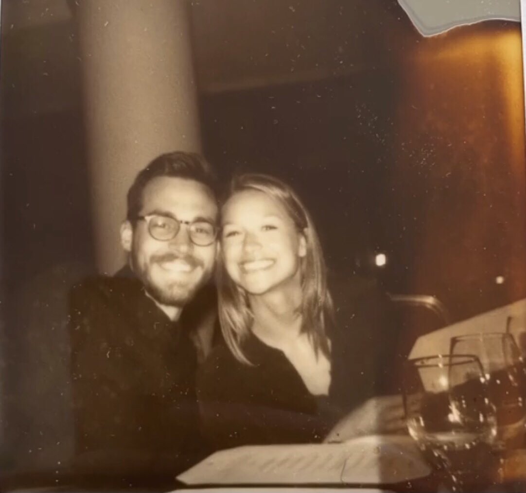 supergrlkaramel's tweet photo. my parents finally came home today, oh my goodness 🥰🥺 #absolutpartner https://t.co/JczWNse3RN