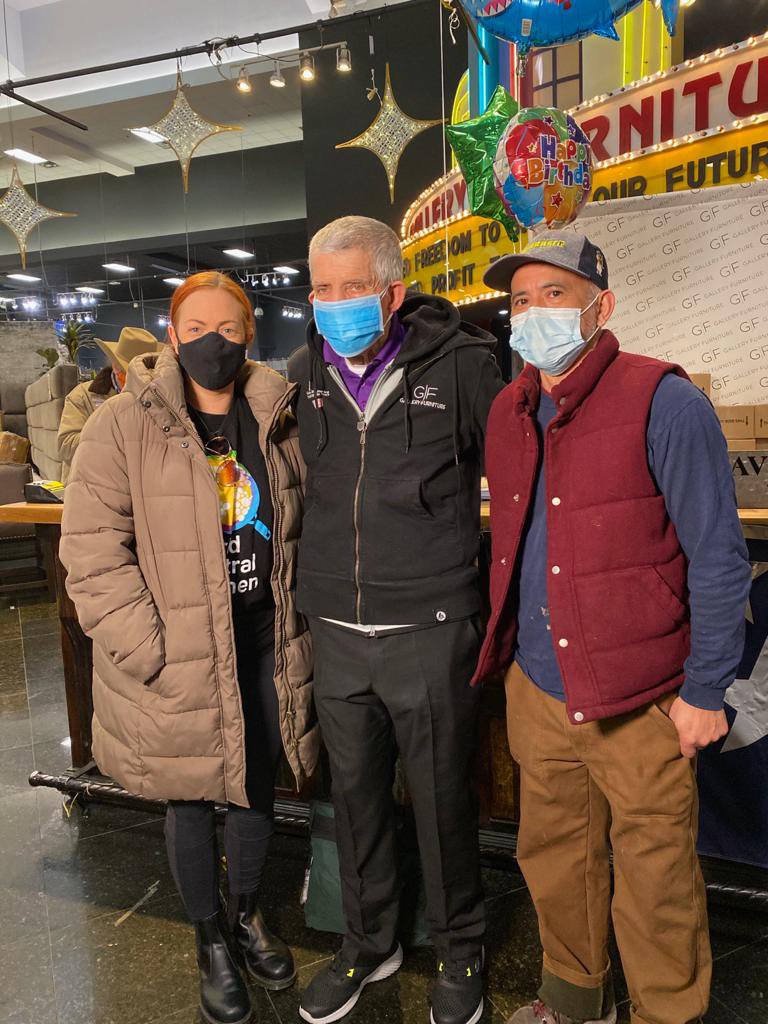 WCKitchen's tweet photo. WCK’s Sasha has been serving meals with “Mattress Mack” of Gallery Furniture the past 2 days in Houston. Mack is sheltering hundreds in his stores—including overflow from the convention center helping the un-housed. We will keep bringing meals as long as needed! #ChefsForTexas https://t.co/syH9S6HHvv