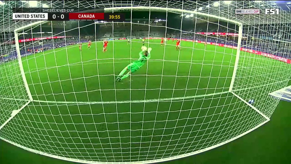 🤚😤 @stephlabbe1 with another huge save for @CanadaSoccerEN! #SheBelieves