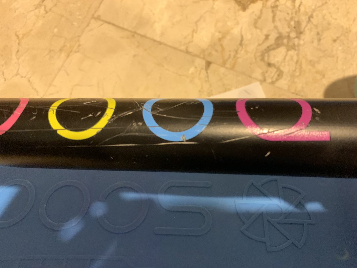 teletrack's tweet photo. @Falabella_co comprar algo a Uds es pésima y experiencia. Compré por internet esta patineta y me mandaron una usada en muy mal estado. https://t.co/p6wEdEt3rw