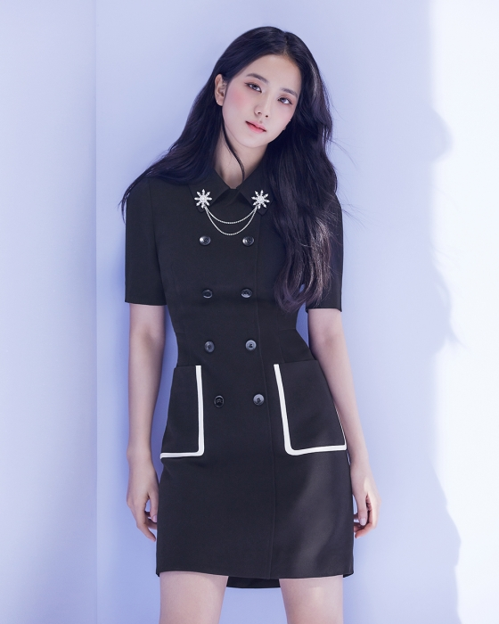 theseoulstory's tweet photo. 📸  Looking lovely! BLACKPINK Jisoo unveils various fashion styles in her recent pictorial with urban lifestyle women fashion brand, it MICHAA

More photos  👉 https://t.co/eacqrkWpZZ https://t.co/2hUemfPtdX