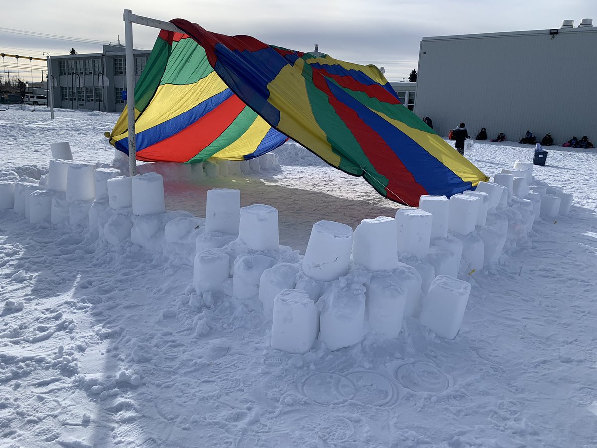 Hallsy & La Luna 🌕 tweet media