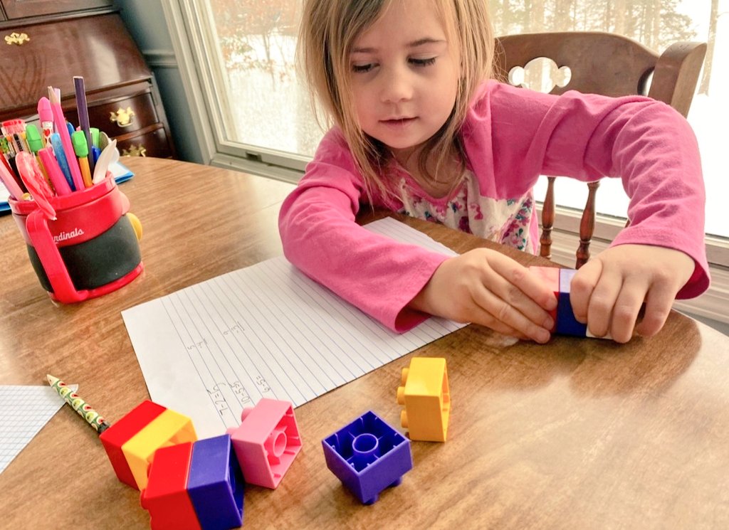 msgettinger's tweet photo. Add and subtract with anything you find in your house was a hit today! #littlelearners #AMIlearning https://t.co/aWMUo7YIPl