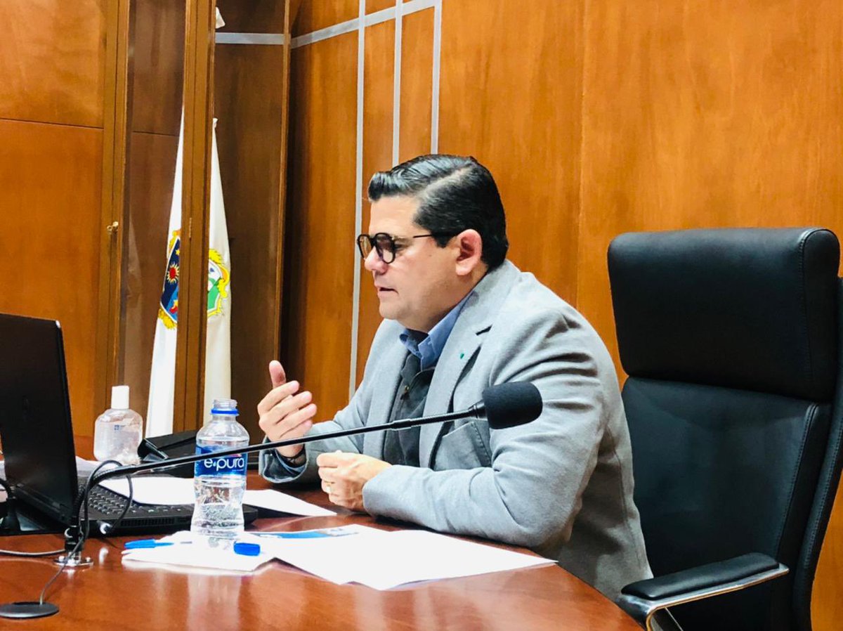 El Magistrado Presidente José Antonio Ortega Cerbón, participó en la conferencia virtual: “Necesidad e Importancia de la Justicia Digital”, organizada por la FECAAQ. ⚖️ <a href="/FECAAQ/">FECAAQ</a>