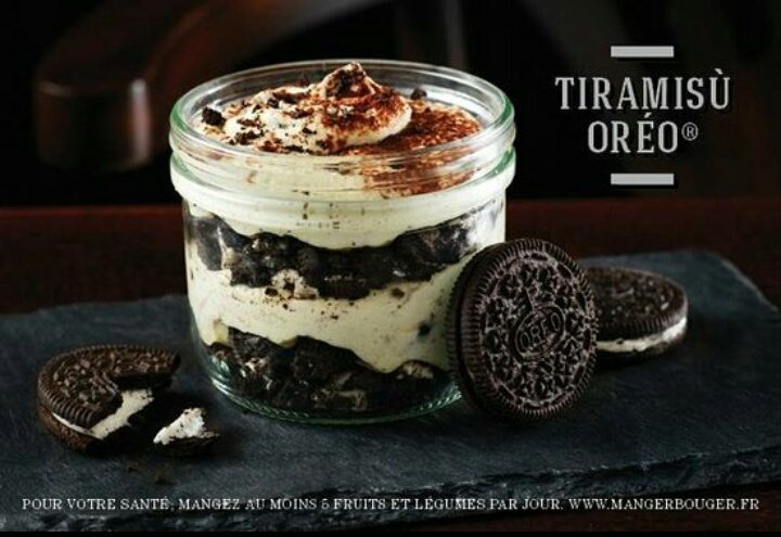 Baswa_'s tweet photo. Gâteau au chocolat ou tiramisu Oreo ? https://t.co/xl7B6UrV7l