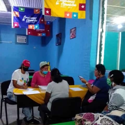 #Aragua #ejeepaescomuna y en la Comuna Socio Productiva Cilia Flores #Activados #Construyendo #Planificando #MunicipioSantiagoMariño 
<a href="/cheanahis/">Anahis Palacios</a> <a href="/ramolinap/">Ricardo Molina</a> <a href="/Manueljuventud2/">MANUEL HERNÁNDEZ</a> <a href="/R_MarcoTorres/">Rodolfo Marco Torres</a> <a href="/PartidoPSUV/">PSUV</a> <a href="/PsuvAragua_ofic/">PartidoPSUVAragua</a> @norisherrerar <a href="/ALVARO100FUEGOS/">ALVARO100Fuegos</a>