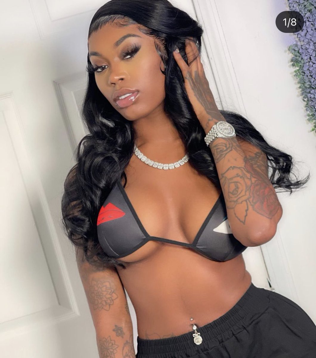 Jaz_Minne__'s tweet photo. Another day another slay! Natural looking frontal wig on my doll! 🤍🤍 https://t.co/M2wTvVHIvA