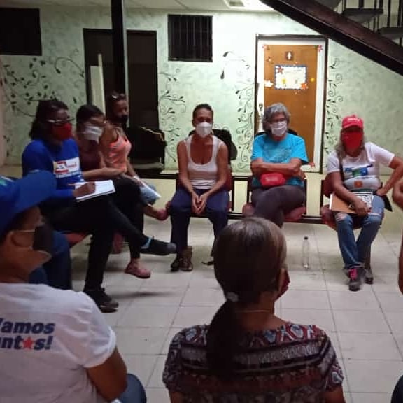 #Formación sobre las ciudades comunales con los parlamentarios y instancias de la Comuna Samán de Guere con nuestra #DiputadaAN #MunicipioSantiagoMariño  <a href="/cheanahis/">Anahis Palacios</a> <a href="/R_MarcoTorres/">Rodolfo Marco Torres</a> <a href="/johanitakenpo/">Joana Sánchez</a> <a href="/Manueljuventud2/">MANUEL HERNÁNDEZ</a> @norisherrerar @Infocomunal @Mp_Comunas <a href="/ALVARO100FUEGOS/">ALVARO100Fuegos</a>