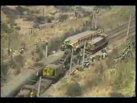 Mata_Moscas2's tweet photo. Se cumplen 35 años del choque de trenes en Limache en el cual mueren 58 personas y más de 500 heridos. Responsable del "accidente",Carlos Ominami,a cargo de una célula MIR, dinamitan un puente dejando una vía inutilizada lo q provocó el accidente.Hoy se presenta a Constituyente https://t.co/P2pPnv5i9K