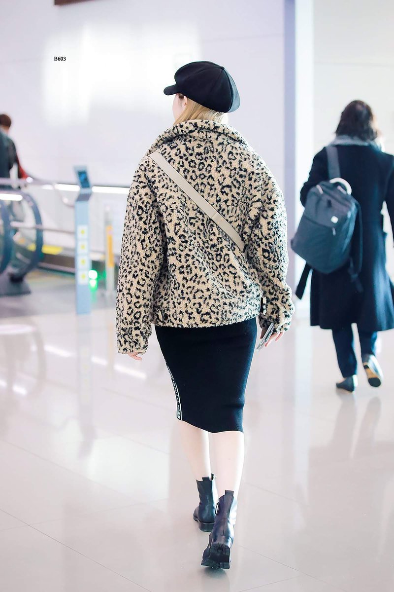sinblooks's tweet photo. 191206 #신비

                                           ✧ b603 https://t.co/BV7upmpaLt