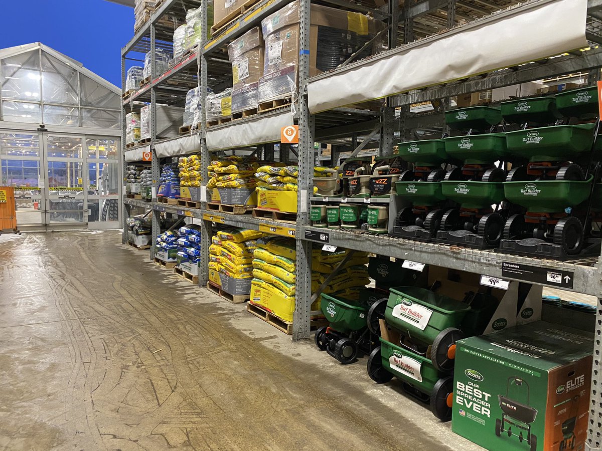 After the cold snap we have had, setting the fertilizer aisle in 12 degree weather was quite the treat! #THD2802 <a href="/TheSuzetteJ/">Suzette Johnson</a> <a href="/gopher006/">Anthony Pacheco</a> <a href="/AngieSuePet1/">Angela Peterson</a> @MichaelLongHD @cprokofieff1212 <a href="/belford_melissa/">Melissa Beth Belford</a>