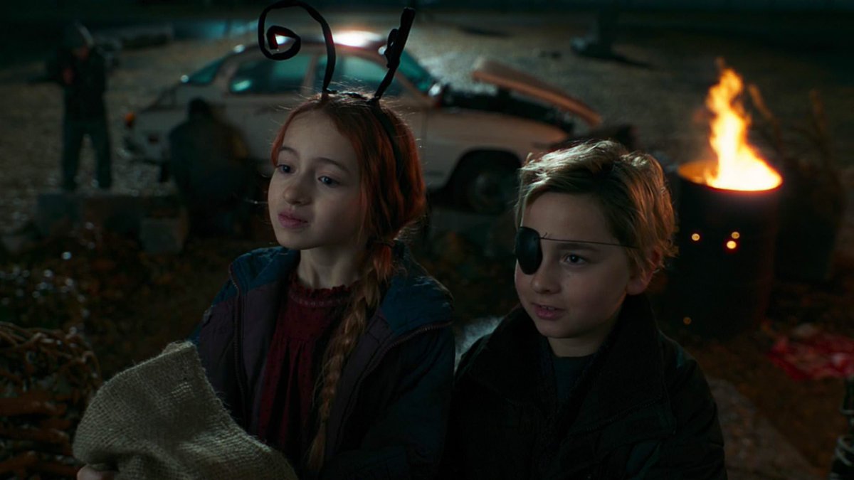 -Pietro also seems to have memories of the MCU Pietro, first off reminding Wanda of a Halloween when they were kids.-Wanda seems confused by the memory & by Pietro (a running theme) he says it’s suppressed trauma.-Young Wanda & Pietro are dressed as Black Widow & Nick Fury.