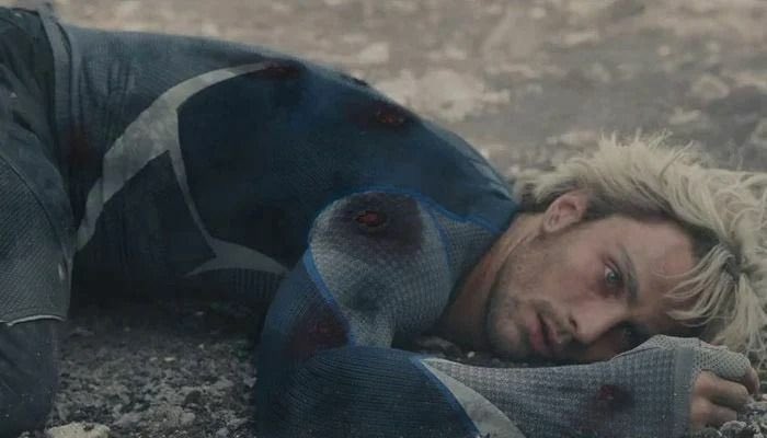 When she turns around, she sees the dead version of him complete with the bullet holes. The last time she saw him, much like with Vision in episode 4