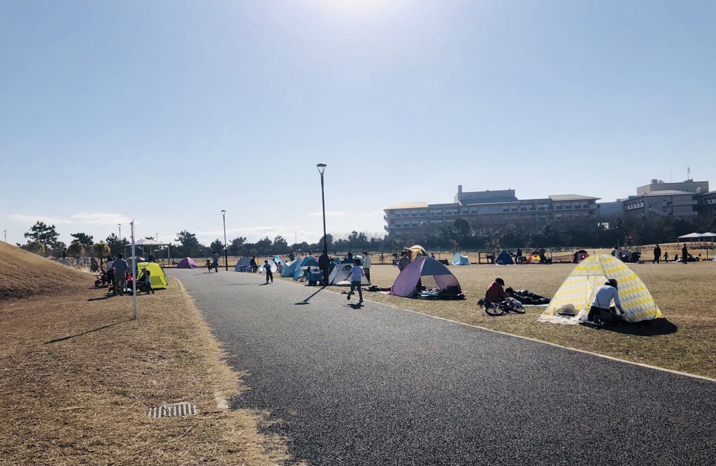 ট ইট র パークフル 浦安市 高洲海浜公園 開放感よし 見晴らしよし 広いので距離も十分とれる 休日におすすめ公園 浦安市 千葉県 芝生 外遊び 子育て 育児 子育てママ ピクニック パパ 週末 お出かけ 親子