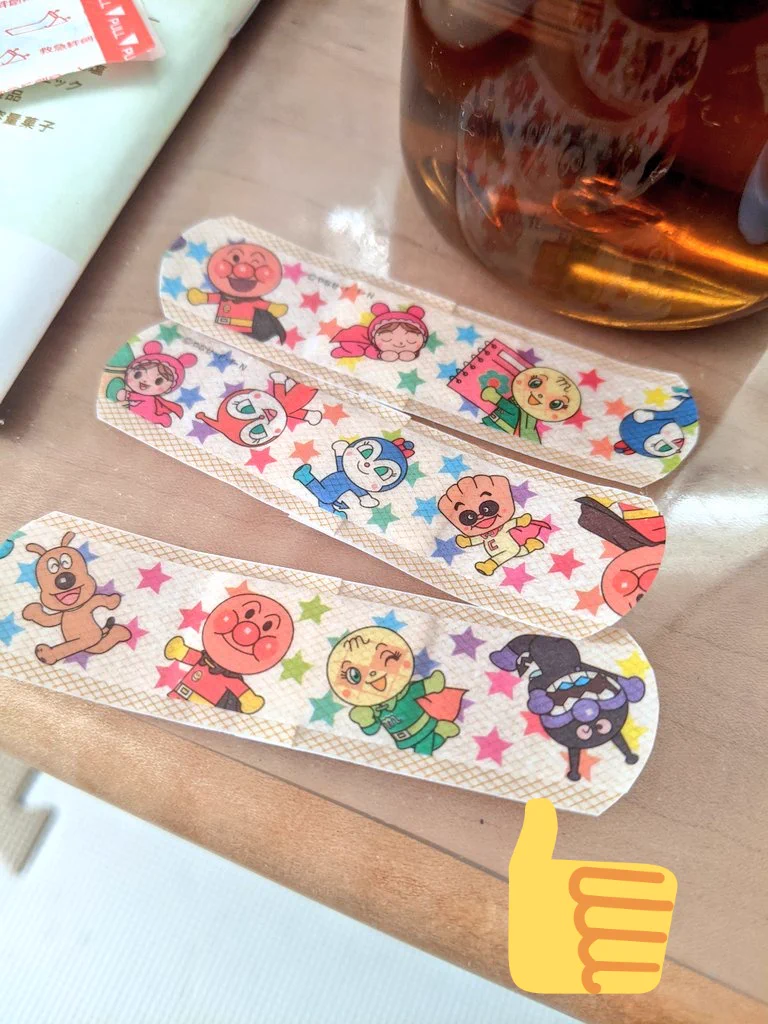 小さいお子さんがいる人必見！マスキングテープでキャラもの絆創膏に！