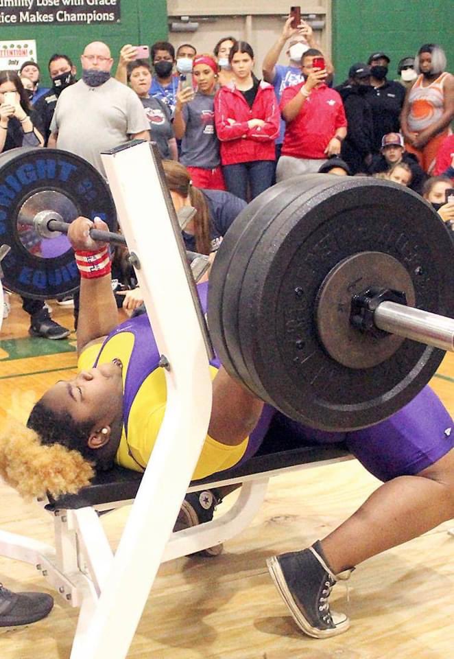 Mahailya3's tweet photo. A Champion Is One Who Is Remembered 💍 #3Peat https://t.co/LL5id8mYwQ