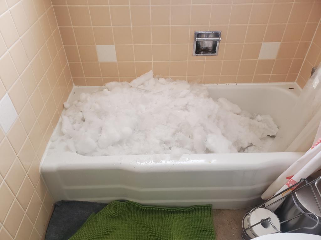 bigmanweston's tweet photo. @AutulloAAS 78753 Water slowed to a stop yesterday morning. And yes, we were dripping the damn faucets. https://t.co/vA6FNTxhIo