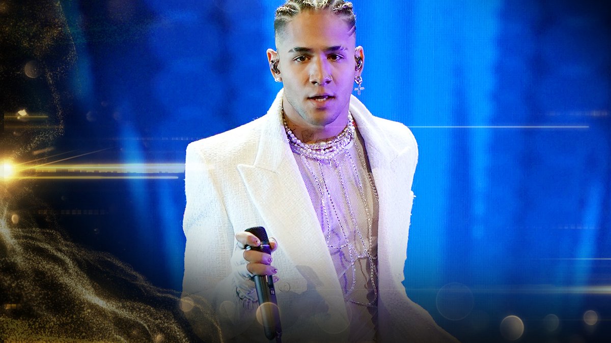 premiolonuestro's tweet photo. La colaboración que necesitábamos en nuestra vida @CNCOmusic  y @montanertwiter, ¿Cuál fue tu favorita? 'Solo por darte un beso','Entra en mi vida', 'Lo dejaría todo' o 'Tan Enamorados' #PLNMoments https://t.co/WlmQBNF23n