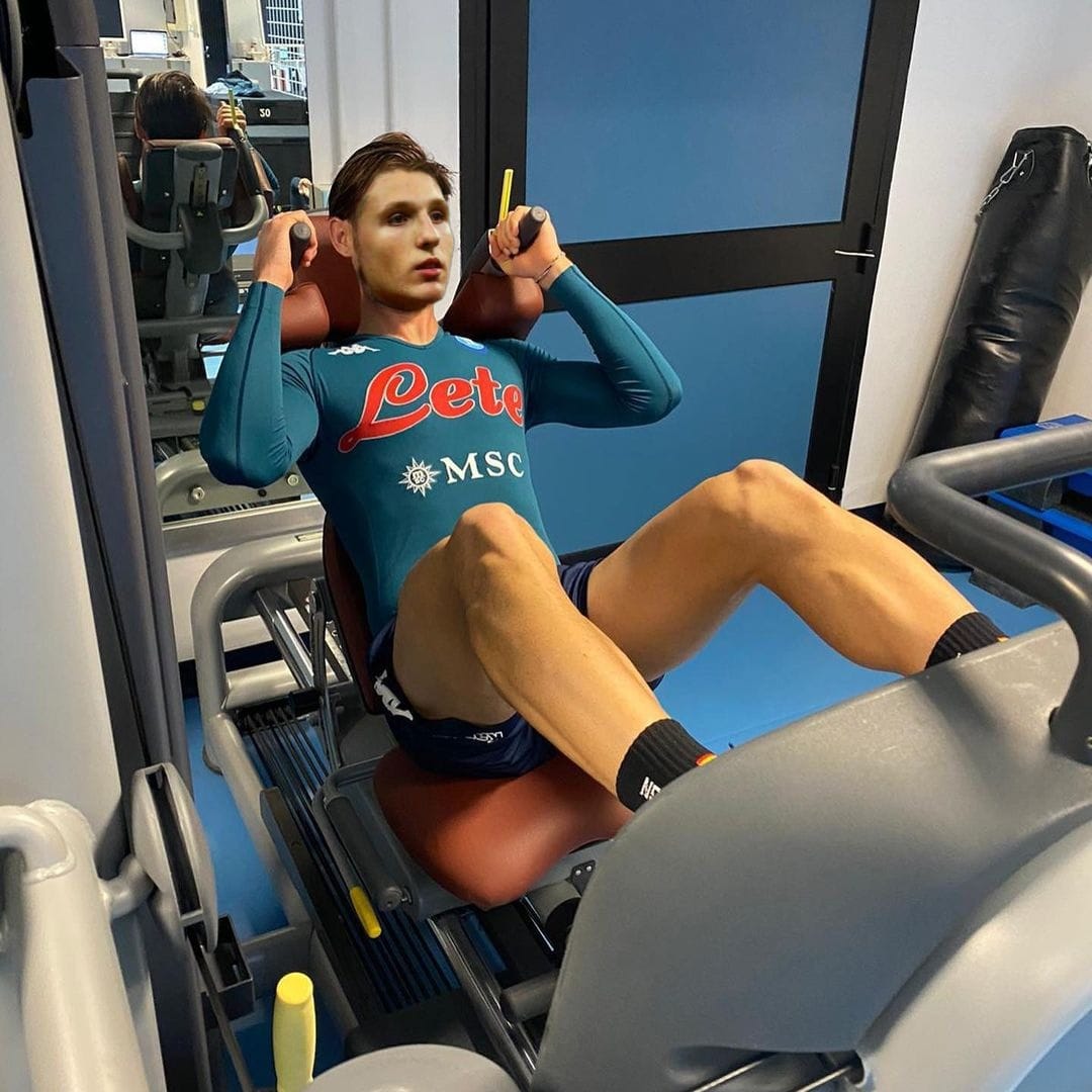 Preparándome para la siguiente temporada. A POR LA SERIE A

FORZA RAGAZZI