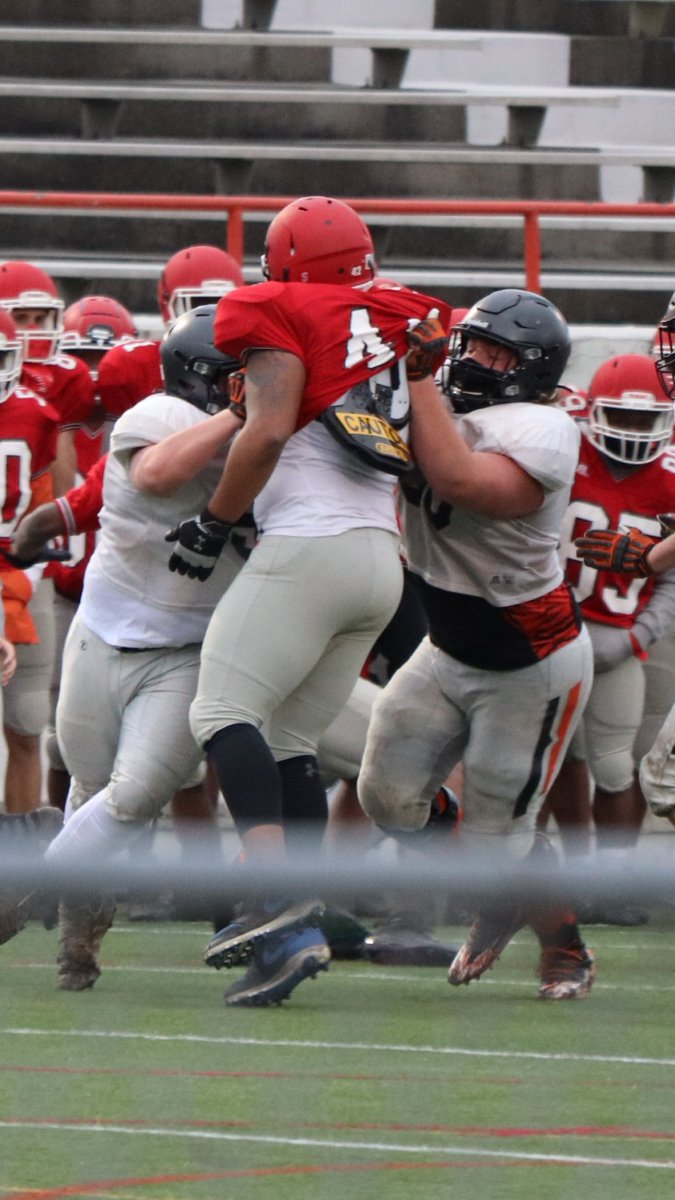 Glad to get my senior season started!🔶️🔶️🔶️@NHHSFootball21
<a href="/COACHCLARK23/">COACH CLARK</a> <a href="/CoachAtkinson/">Steve Atkinson</a>