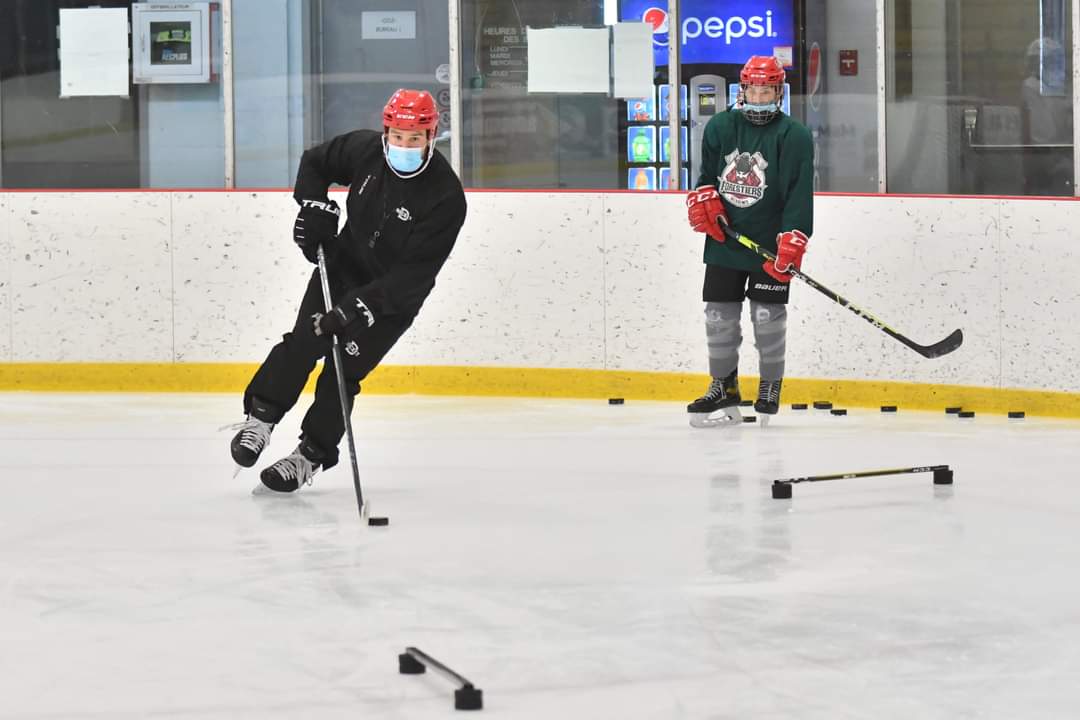 coachchenner's tweet photo. Covid Hockey !
@playtruehockey 
#trueambassador 
#hcskillscoach https://t.co/PhahF52DMR