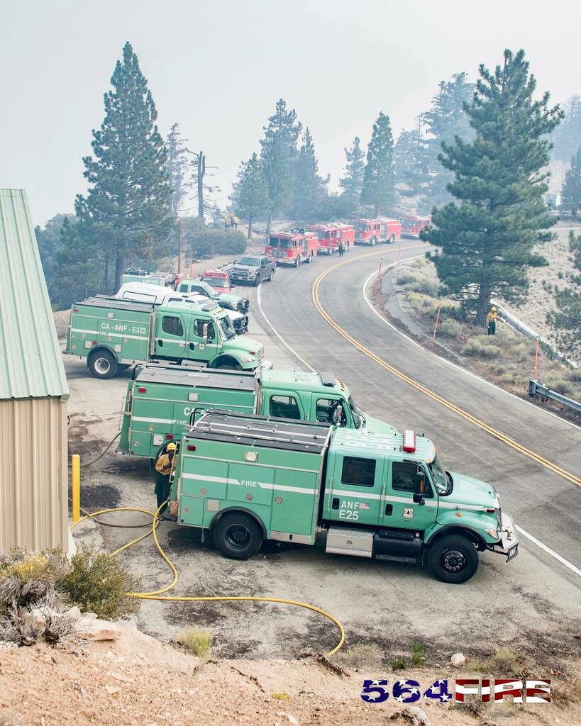 Units holding the line along Hwy at the recent #BobcatFire instagr.am/p/CLdNGgDhULf/