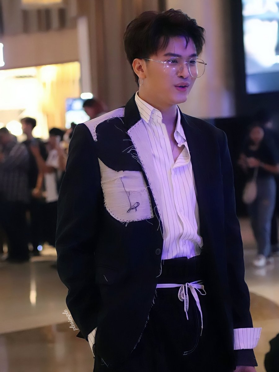 ° NONT TANONT x LINETVAWARDS2020 °

#NONTTANONT
#nontfam
#ple_simple_gallely 

19.2.2020 /@ Royal Paragon Hall