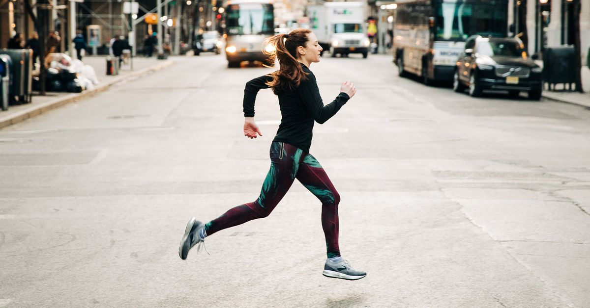 PopSci's tweet photo. Science helped me run my first marathon in 3 hours and 21 minutes https://t.co/lQyIkWlQY4 https://t.co/bWuOYOyzwz