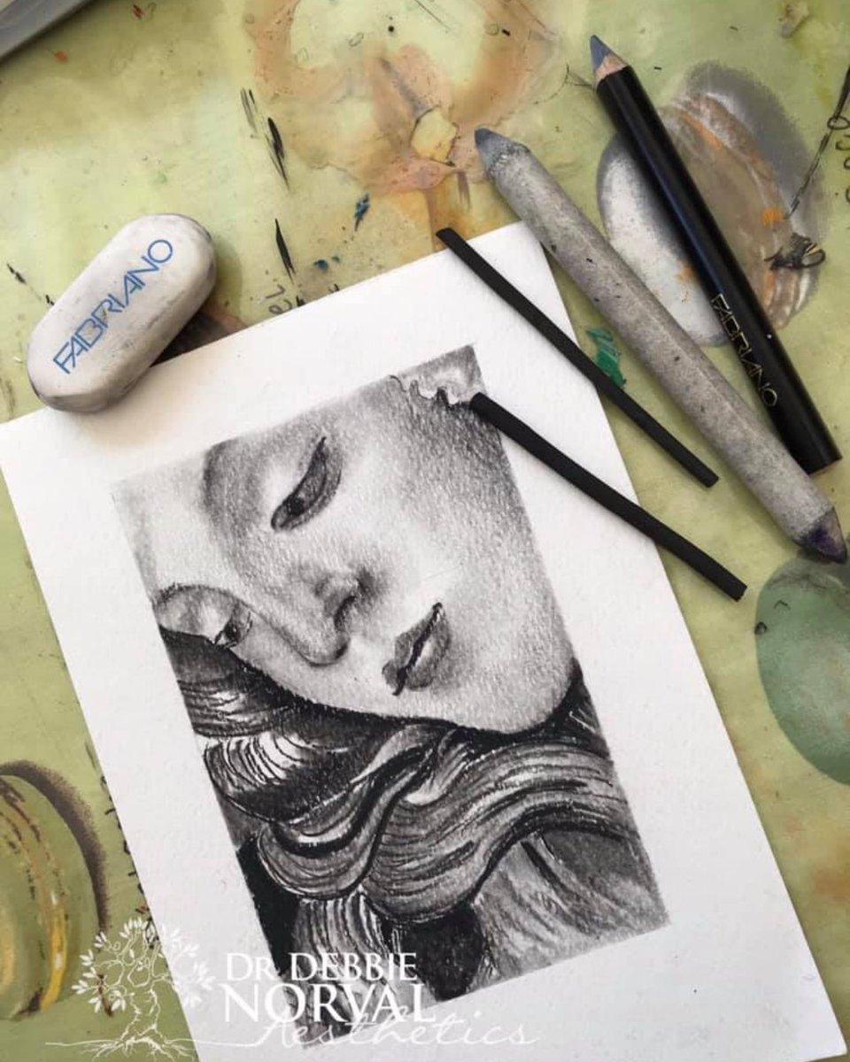 Artists study anatomy before drawing, and aesthetic doctors should study art and anatomy before injecting lips.  It's a great discipline.  
#MedicalProfiloplasty #drdebbienorval #art #medicalart #profiloplasty