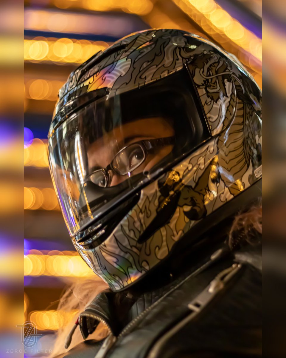 zeroe00's tweet photo. That is a really sweet helmet
.
.
.
#zeroefilter #zeroe_filter #iconhelmnet #canon #canon200d
#canonsl2 #photography #photo #motorcyclehelmet #vesselnyc
#nightphotography #newyorkcity #nyc #nycphotography
#nycphotographer #latina
#honeycomb #twitchstreamer #glasses https://t.co/HGFJ9UdAD4