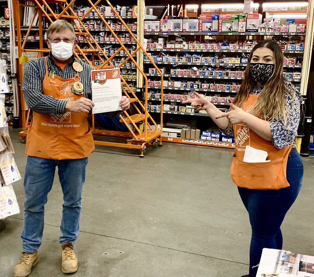 Huge thank you to <a href="/kim_ramirez29/">Kim</a> for the virtual homer badge 🧡 Recognizing Joseph Reilly for being January specialist of the month! Way to go Joe! 🎉👏🏻