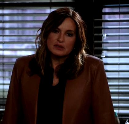queeniejolie's tweet photo. The power she has in this photo #BadassBenson.
#LawAndOrdersvu #SVU22
#LawAndOrderSVU #svu #SVU #ScriptSpoiler. #HuntTrapRapeAndRelease @Mariska https://t.co/4FUflPfT1H