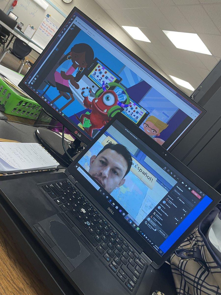gjrobinson's tweet photo. Great day of training for my @ClydeErwinElem  K-5 Ts today on how to use @SMART_Tech #SmartLearningSuiteOnline  in their classrooms today! They love learning new tools for their instructional toolboxes! #OnslowDLT #EaglesSoar https://t.co/mOZXfvbC46