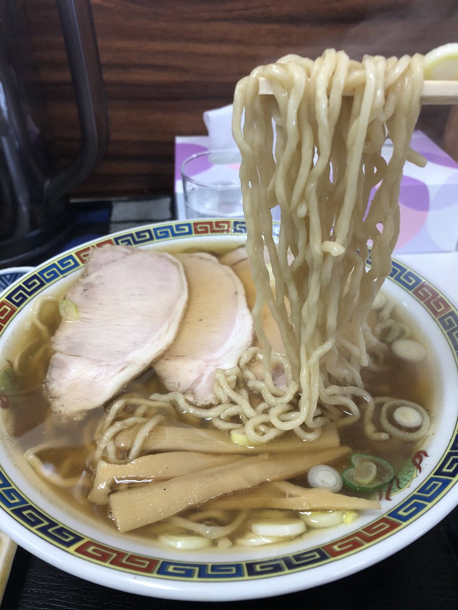 Uzivatel ビッグハウス Na Twitteru 弘前市 支那そばおぐら チャーシュー麺900円 おにぎり100円 11時開店と共に満席になる弘前地区ラーメンランキング食べログ2位の人気店 焼き飯も人気だが チャーシュー麺にしたので今回はおにぎりで 中身はシャケ Uzivatel ビッグハウス Na Twitteru 弘前市 支那そばおぐら チャーシュー麺900円 おにぎり100円 11時開店と共に満席になる弘前地区ラーメンランキング食べログ2位の人気店 焼き飯も人気だが チャーシュー麺にしたので今回はおにぎりで 中身はシャケ