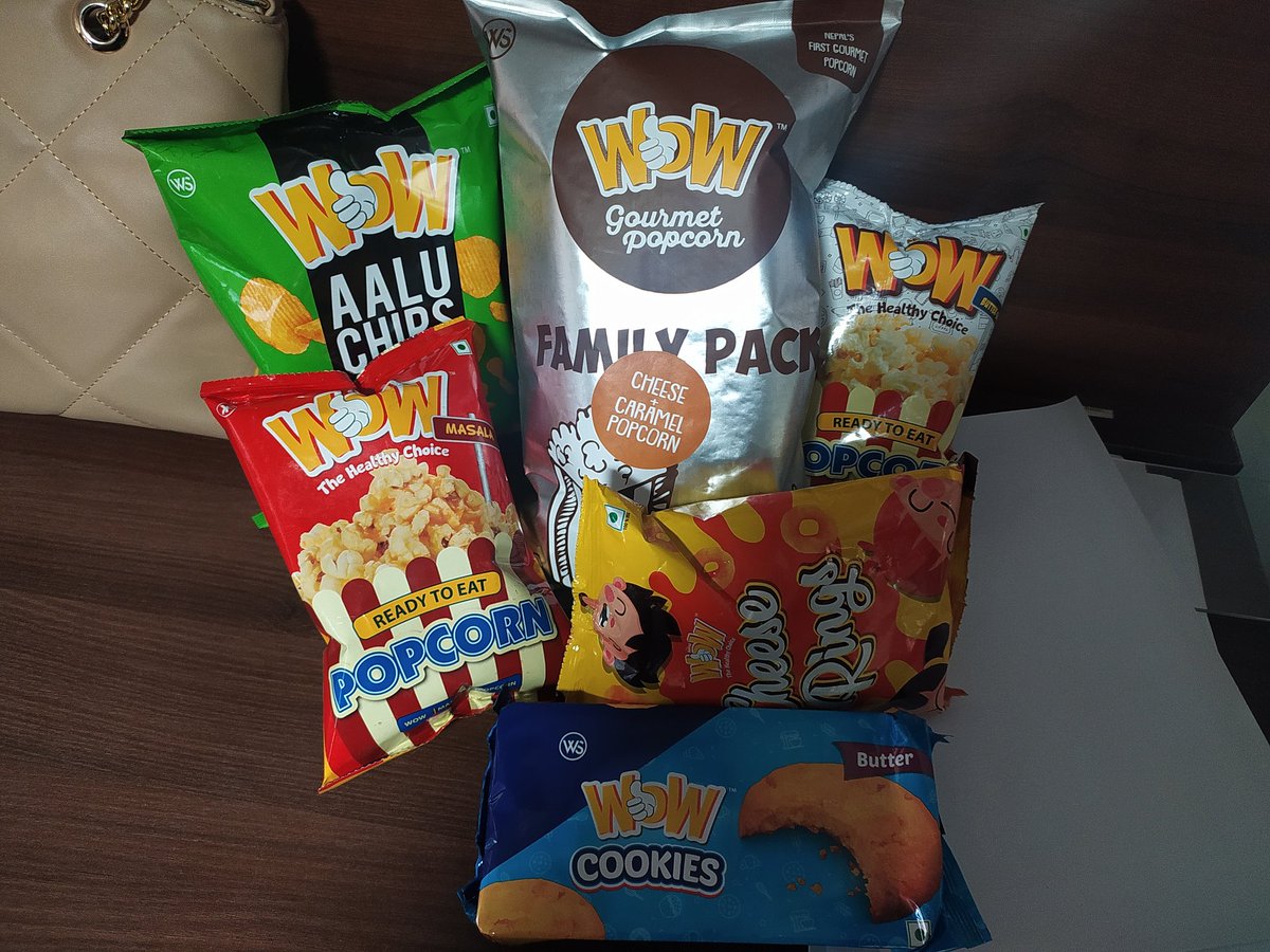 apsster's tweet photo. So happy after opening carton of happiness. 🙈🙈  Thank you very much @wowsnacks. I love how you'll are experimenting with snacks 🤗♥️ https://t.co/yjpNKo8Mmg